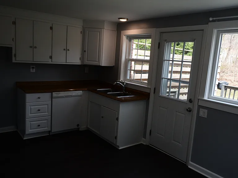8 Loomis Hts #B — Photo 7