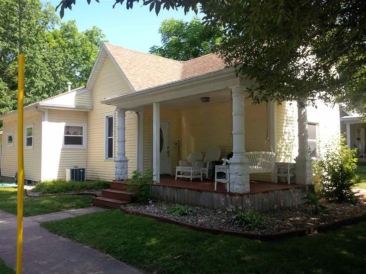 1201 Monroe St photo 1