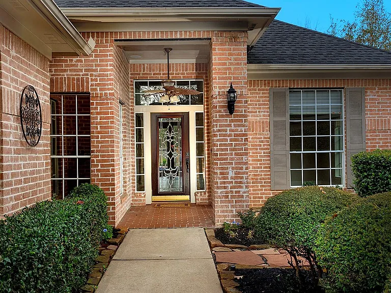 38 Eagle Mead Pl — Photo 2