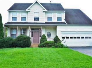 6249 Oakland Dr, Woodbridge, VA 22193