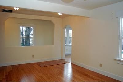2nd image of 512 9th Ave N