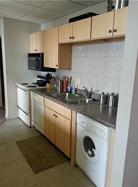 4th image of 609 Central St APT 1401