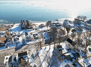 8314 Bayside Rd, Chesapeake Beach, MD 20732