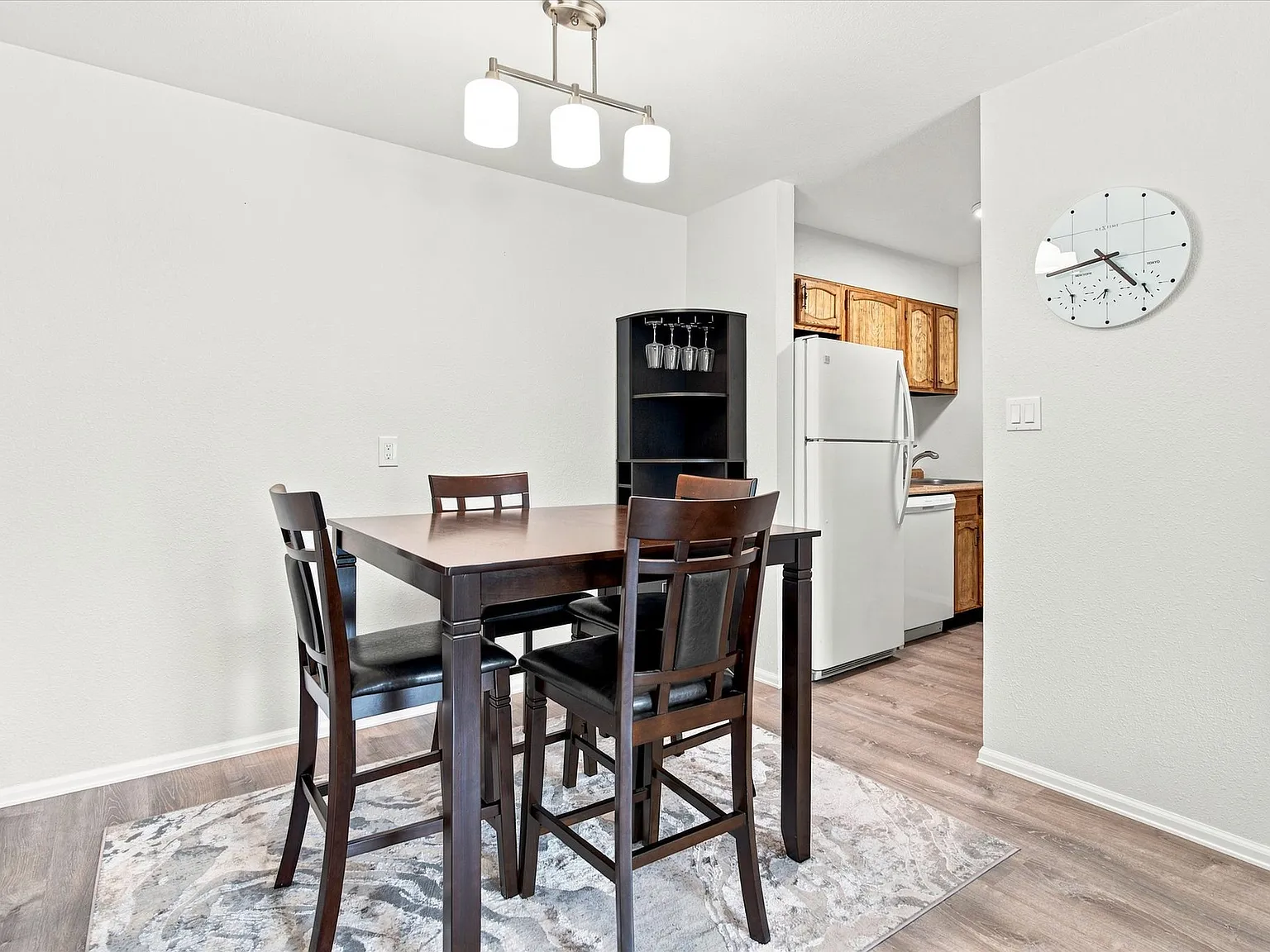 2 bed, 788 sqft, $1,950 — Photo 1