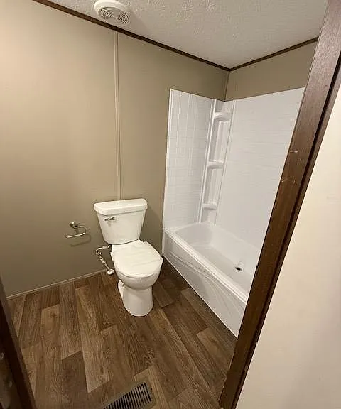 611 W Matthews St #36 — Photo 19