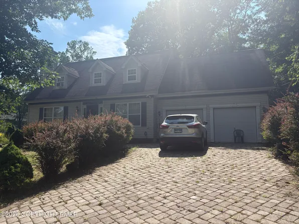 174 Pasquin Dr, East Stroudsburg, PA 18301