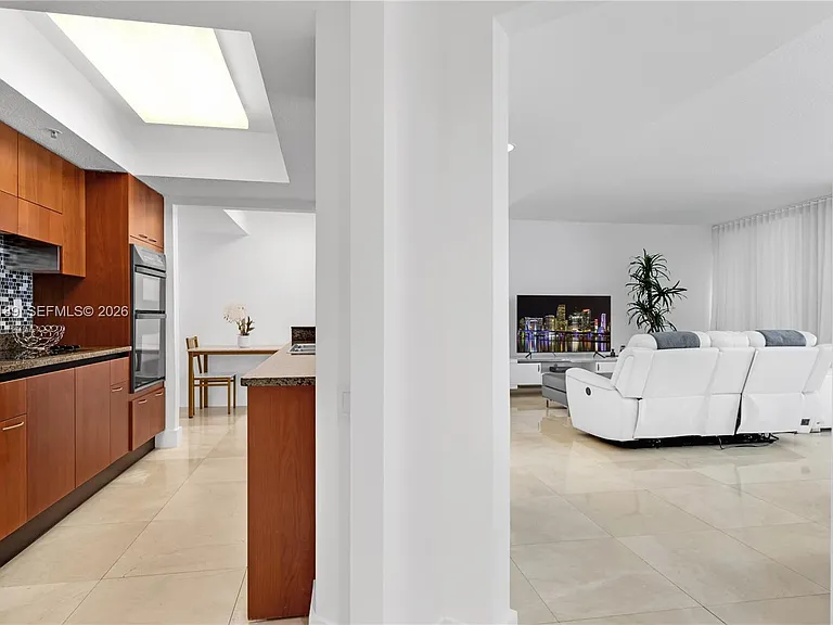1500 Ocean Dr #505 — Photo 15
