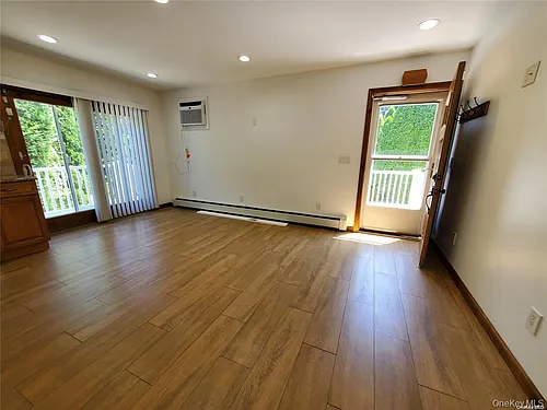 123 Maple Ave Photo 1