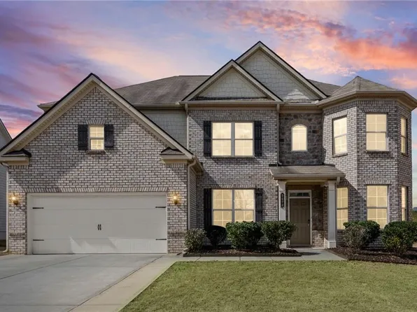 5470 Mirror Lake Dr, Cumming, GA 30028