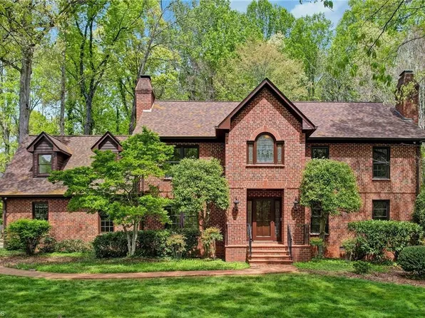 612 Willoughby Blvd, Greensboro, NC 27408