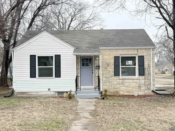 702 W 4th St, Junction City, KS 66441