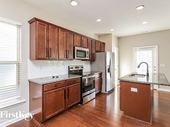 4th image of 78 Hardy Water Dr