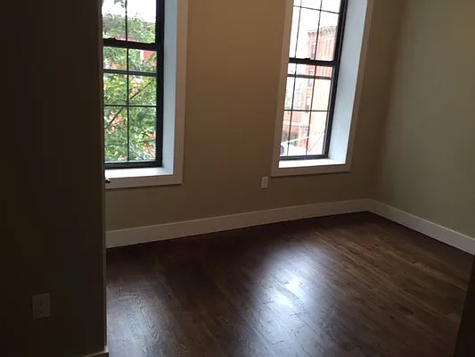 Rented by Premier Metro Realty Corp | media 6