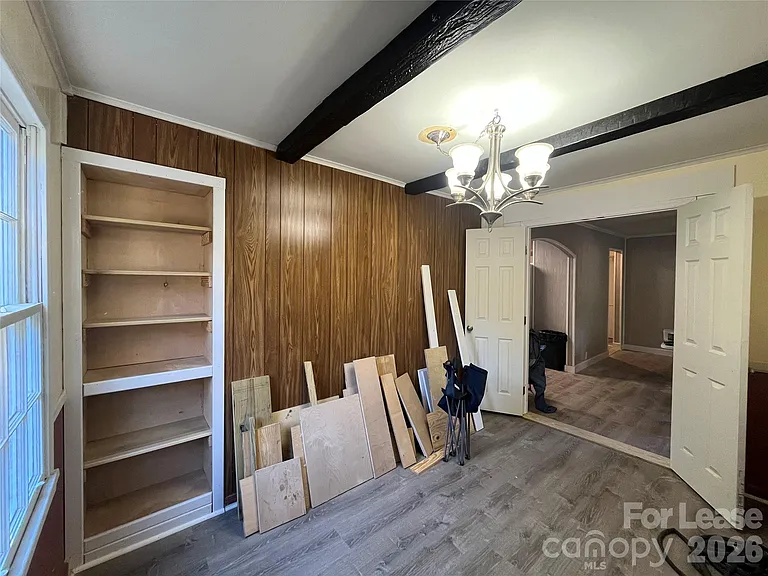 4723 Linden St — Photo 10