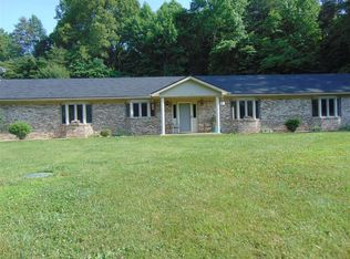 8000 N Jackson Hwy, Magnolia, KY 42757