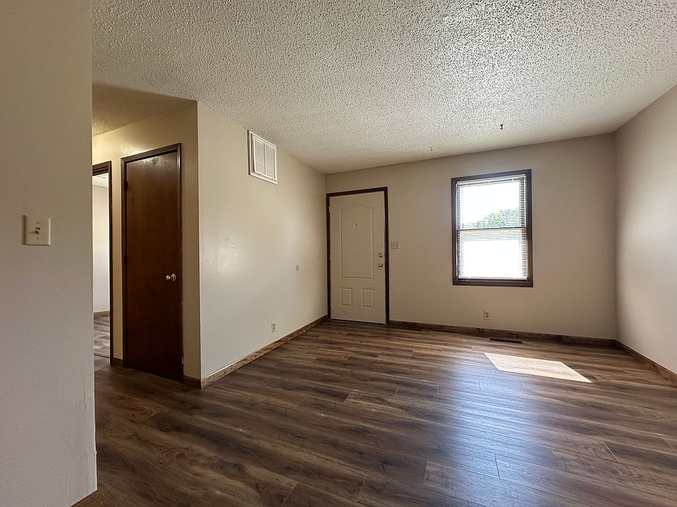 front door (LR facing SW)