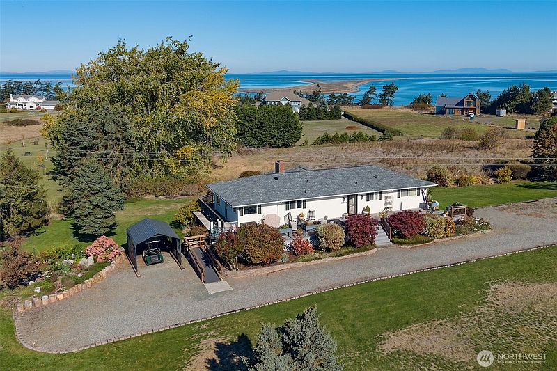 4th image of 1434 Marine Drive