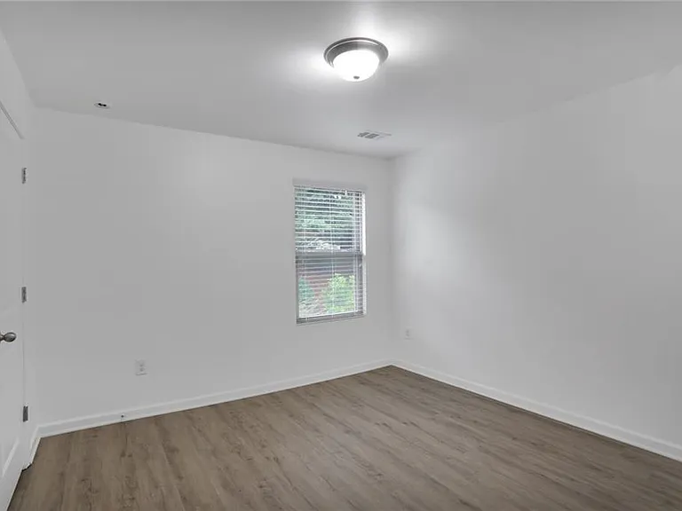 268 Stone Park Dr — Photo 20