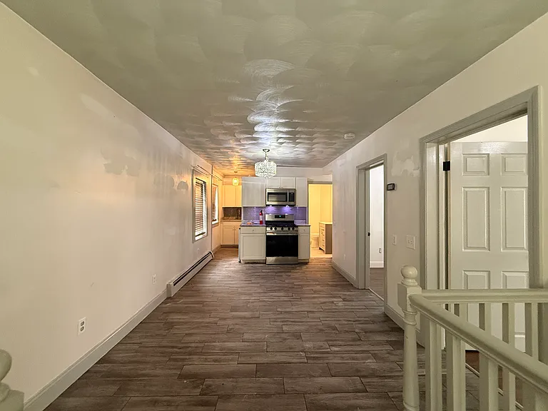 384 Juniper St #1 — Photo 6