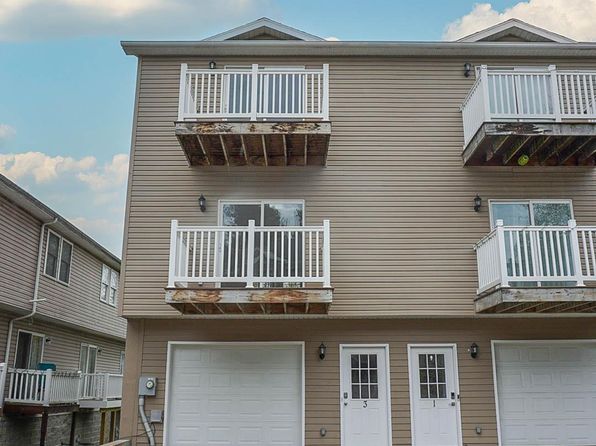 3 Tall Grass Ln, Morgantown, WV 26505