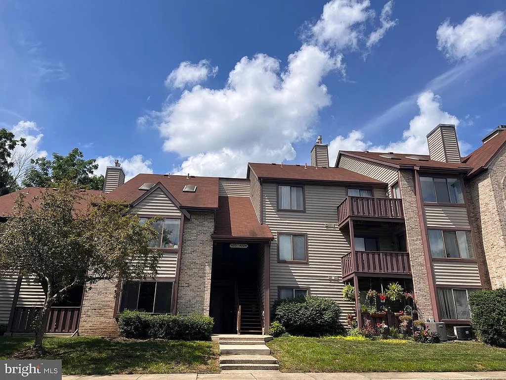 2 bed, 2.0 bath, 1434 sqft, $2,300 — Photo 2
