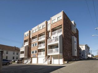 12 Cox Ct APT 1, Beverly, MA 01915