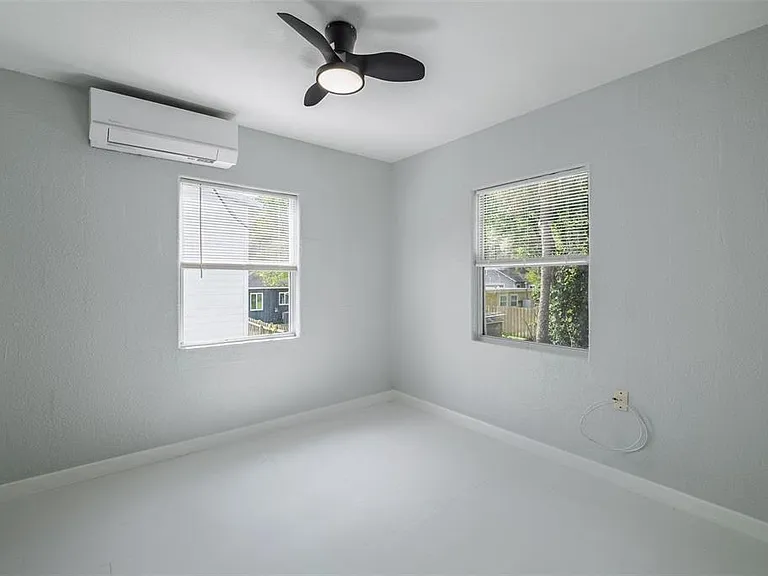 1427 Asher Ln — Photo 17