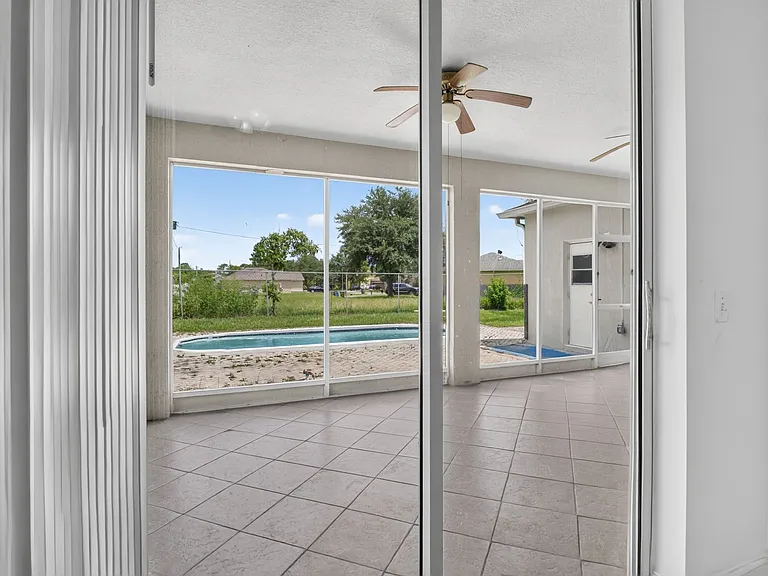 121 Aurelia Ct — Photo 26