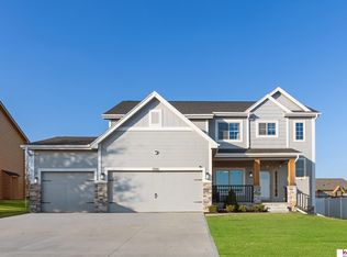 1904 Turtle Dove Dr, Bellevue, NE 68123