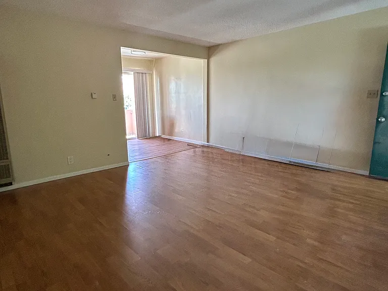 503 W 26th St #7 — Photo 3