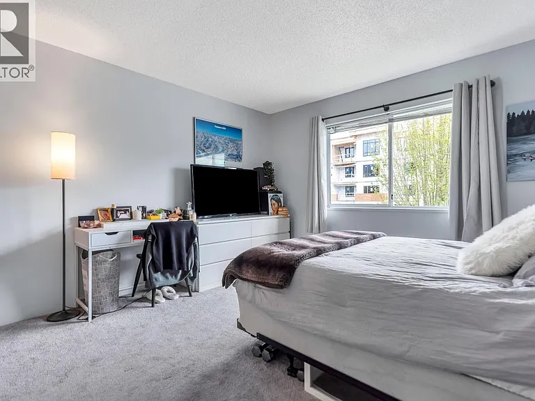2055 Suffolk Ave #30 — Photo 18