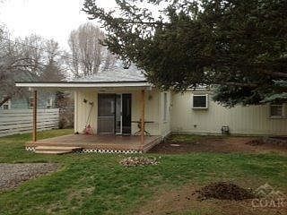 1st image of 702 SE Elm St