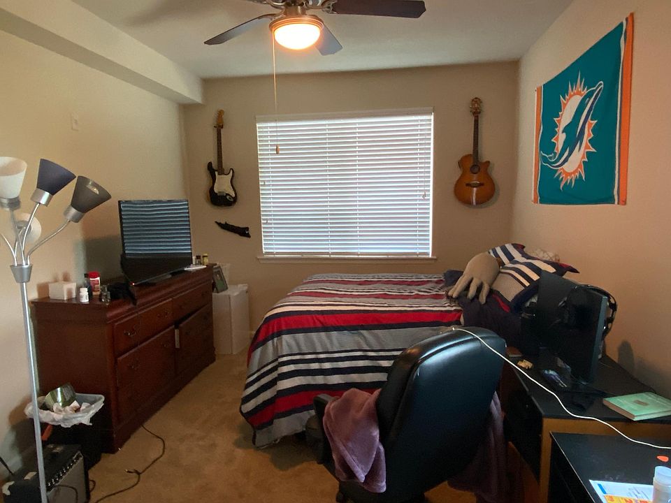 1st image of 6290 SW 24th Pl
