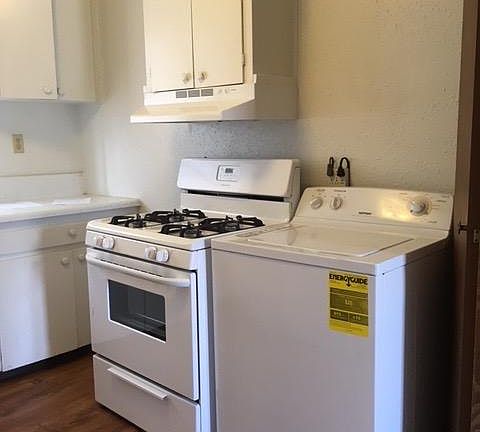 KITCHEN VIEW 2