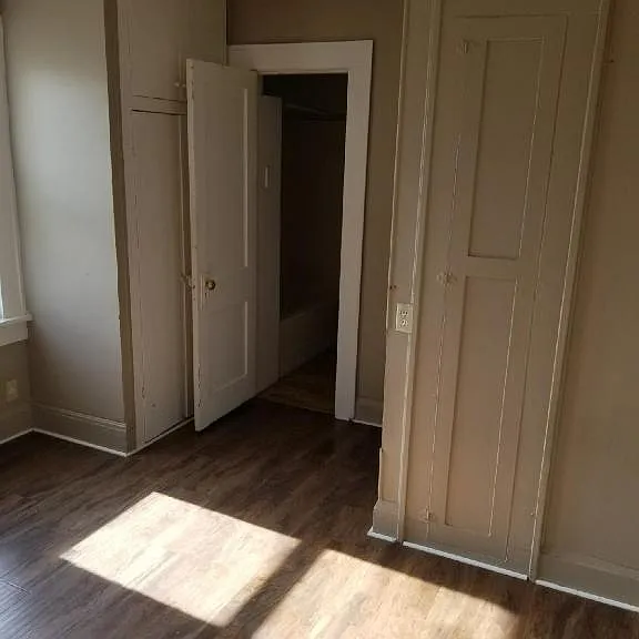 2147 Avenue E #C — Photo 5