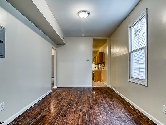 3rd image of 45 Eaton Pl Floor 2
