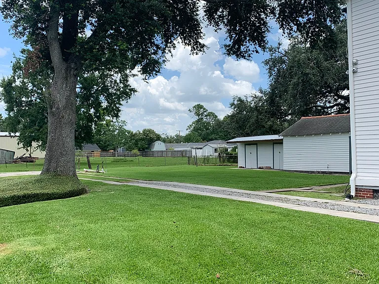 9610 Jefferson Hwy — Photo 3