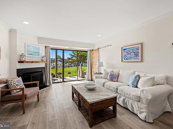 3rd image of 7044 Harbour Village Ct APT T1