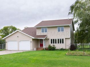 4717 Bakers Ln N, Fargo, ND 58102