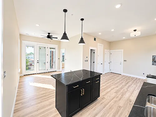Floor plan 304