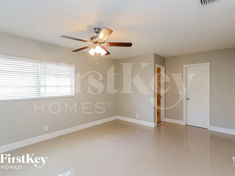 3631 NW 108th Dr — Photo 8