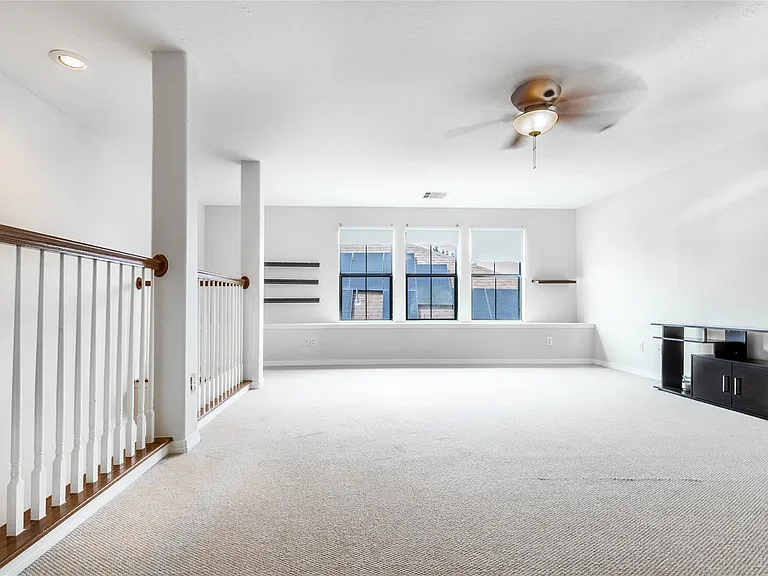 2923 Royal Oaks Crst — Photo 27
