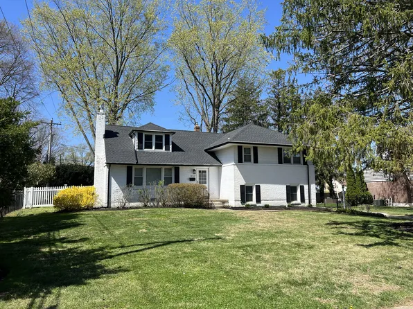 1202 Heather Ln, Wilmington, DE 19803