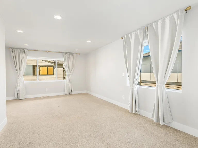 32832 Ten Trails Pkwy SE — Photo 12