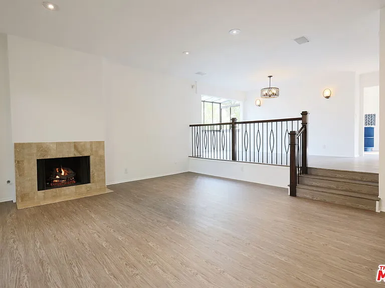 21821 Burbank Blvd #151 — Photo 3