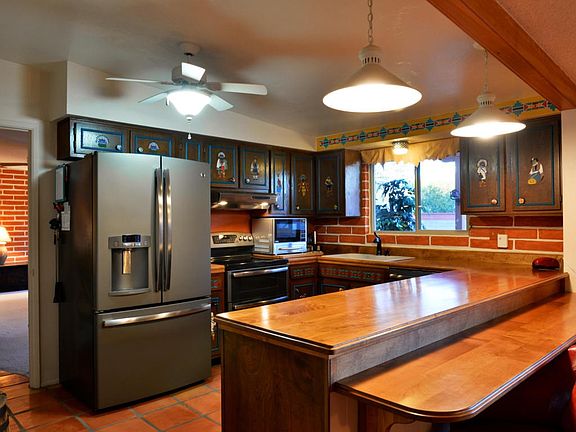 3rd image of 9060 N Calle Buena Vis