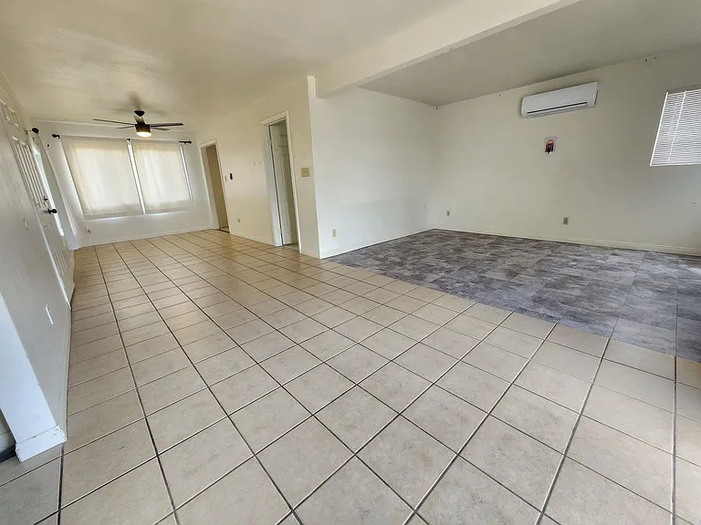 5762 Howard Way — Photo 1