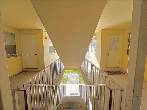 5th image of 1100 NE 1st Ct APT 306