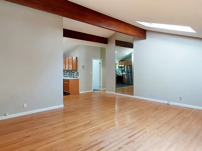6 Longwood Dr #5 — Photo 3
