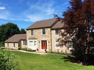 28 Sidney School Rd, Annandale, NJ 08801